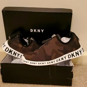 DKNY Slip Camo tennis